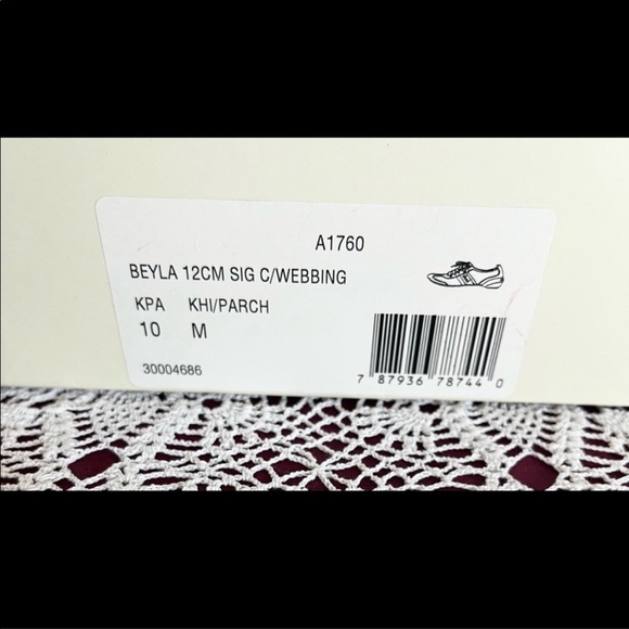 Coach - Picture 4 of 4